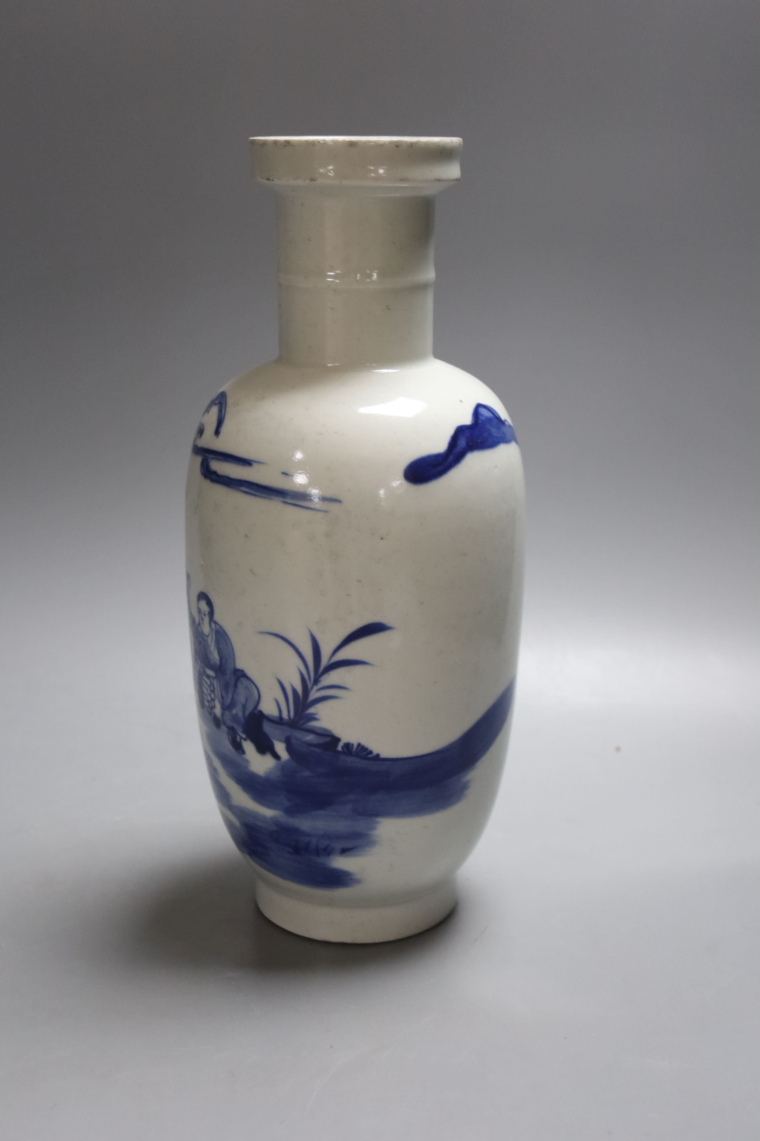 A Chinese blue and white rouleau vase 29cm